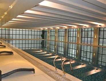 室內恒溫泳池造價受哪些因素影響？